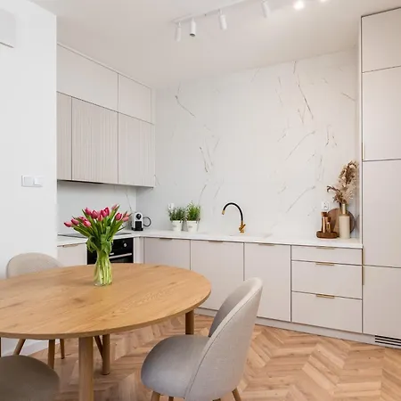 Apartment Malila Premium Cracow Rakowicka 254 *